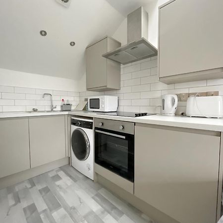 מנצ'סטר 10Min To City - Free Parking - Private Studio - Contractor Friendly מראה חיצוני תמונה