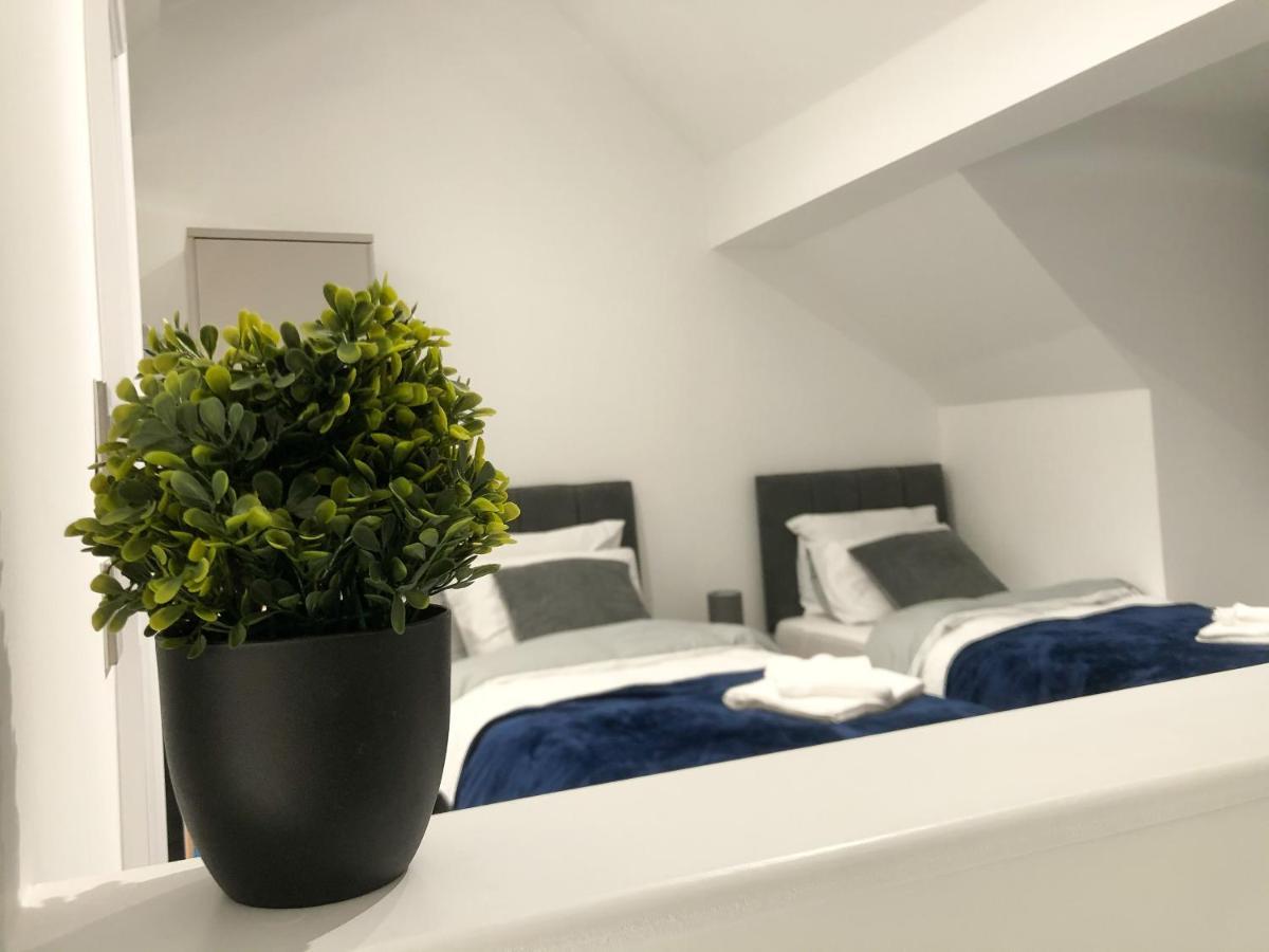 מנצ'סטר 10Min To City - Free Parking - Private Studio - Contractor Friendly מראה חיצוני תמונה