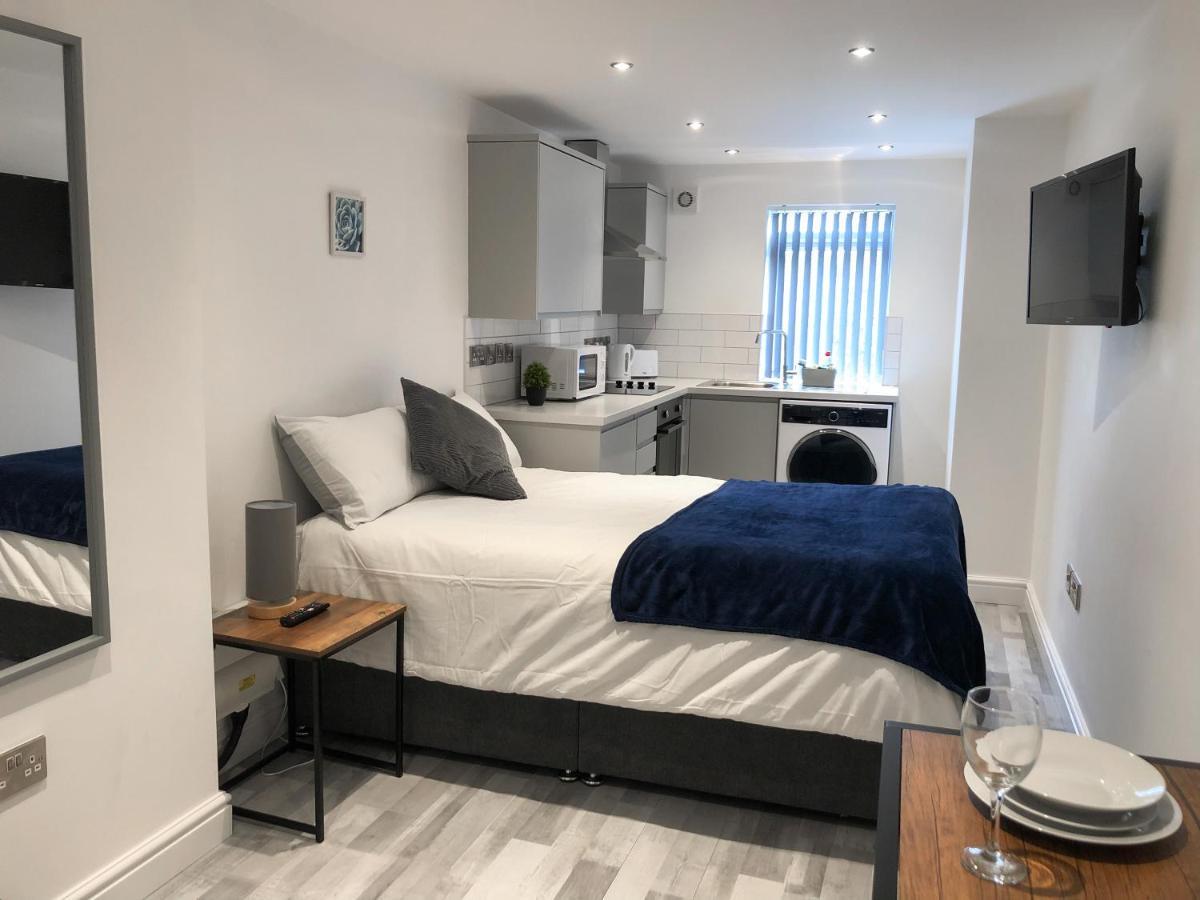 מנצ'סטר 10Min To City - Free Parking - Private Studio - Contractor Friendly מראה חיצוני תמונה