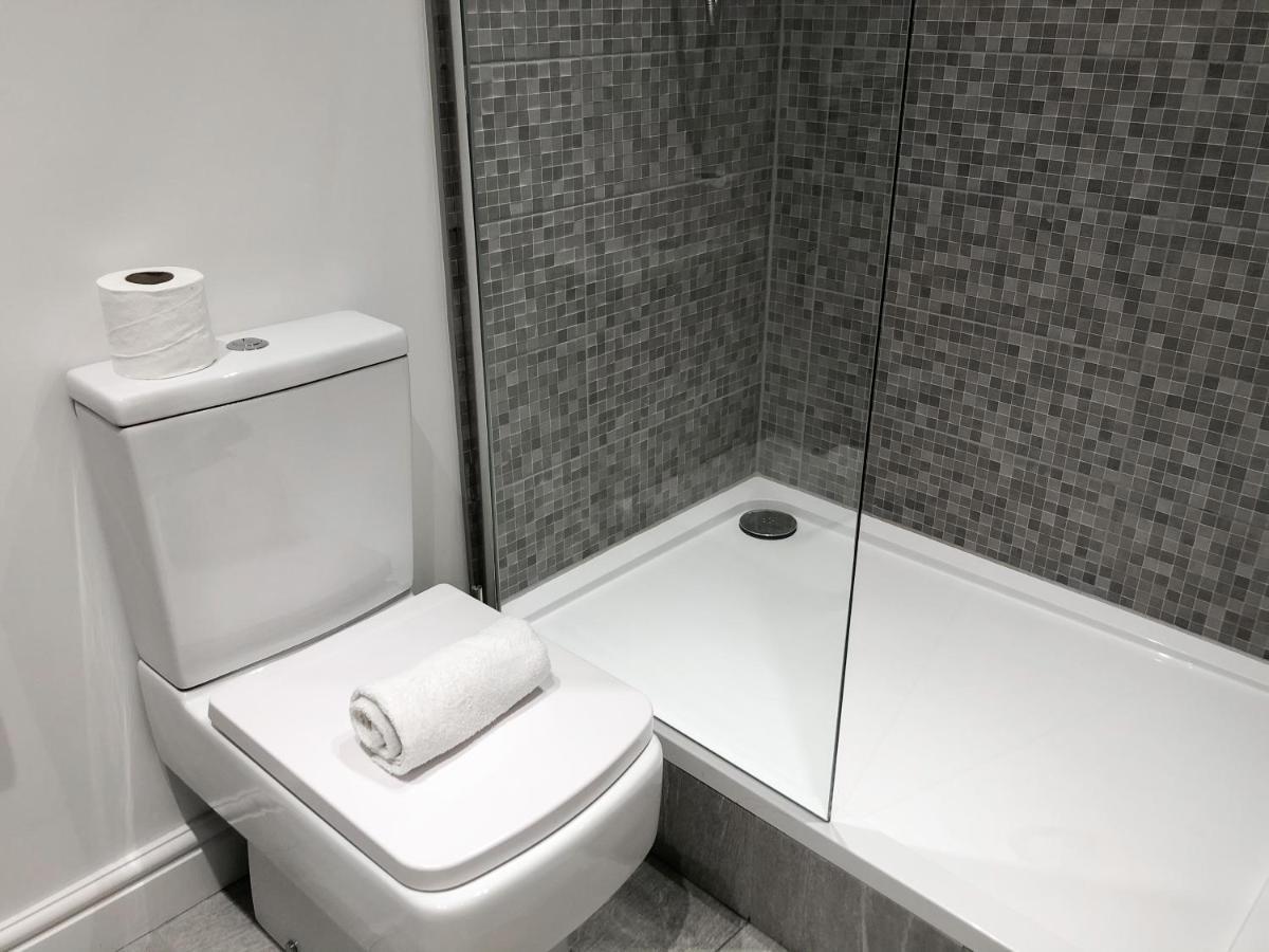 מנצ'סטר 10Min To City - Free Parking - Private Studio - Contractor Friendly מראה חיצוני תמונה