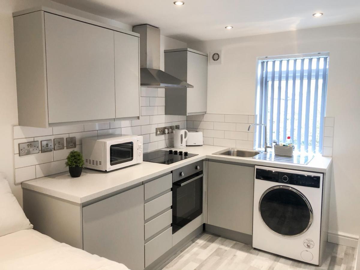 מנצ'סטר 10Min To City - Free Parking - Private Studio - Contractor Friendly מראה חיצוני תמונה